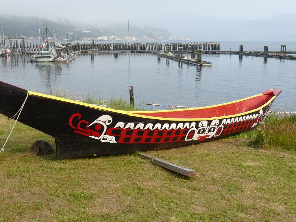 Desolation Sound, Alert bay un centre de tailleur de totem, de barque et le plus haut totem du monde : 90 m RE_09_colbrit_027_Alert_bay_canoe.jpg