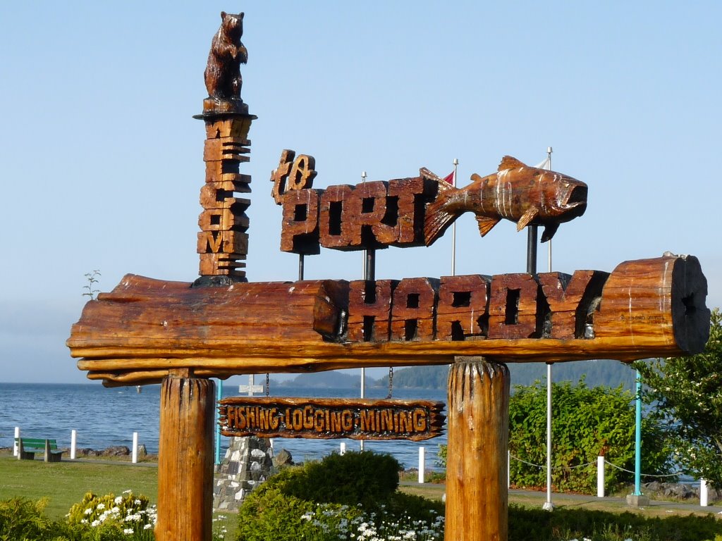 Port Hardy un port situé dans le nord-ouest de Vancouver island RE_09_colbrit_030_Port_Hardy_Embleme.JPG