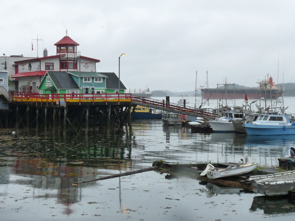 Prince Rupert 13000 habitants dont le fondateur Charles Melleville Shay, décéda sur le Titanic en 1912 RE_09_colbrit_092_Prince_Rupert_marina.jpg